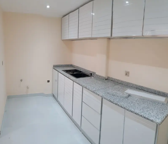 Brand new 1 BHK With 2/bathroom in bain aljesraen (Rabdan area)