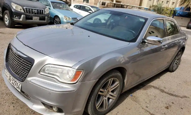 Chrysler 2013 v8