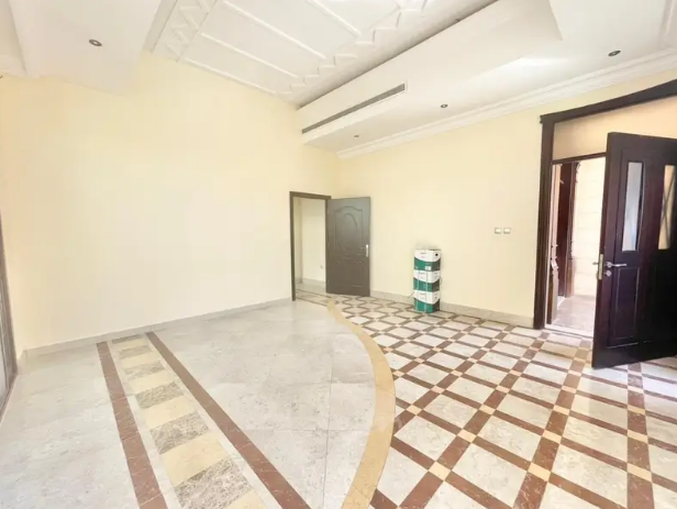 First tenant luxury 1 bedroom hall near spar in khalifa a

price : 3699 monthly 

details : 

ground floor 
first tenant 
nice affordable location 
free bills 
maintenance included 
within quite compo...