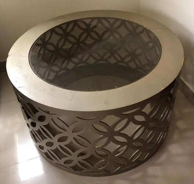 طاولة كبيرة