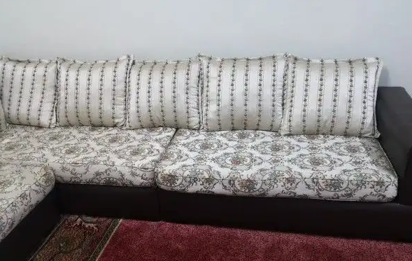 كنب للبيع نضيفه