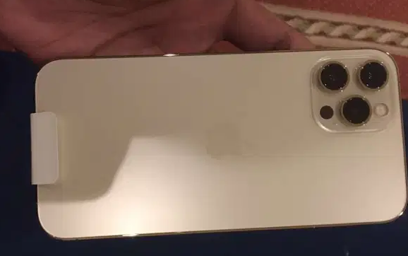 IPhone 12pro max 512gb gold