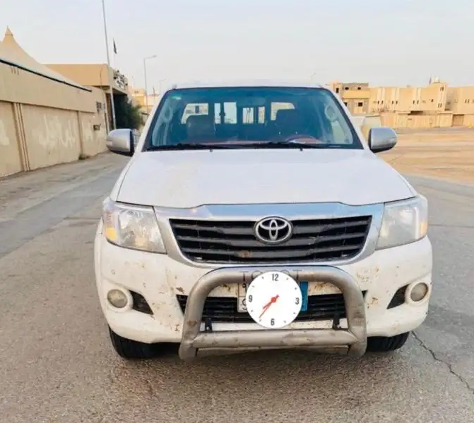 I am selling my neatly used 2017 Lexus lx 570, no accident and full option, expertly used, Gulf specification, The car is very efficient with low mileage. Inter-  هايلكس 2015 دبل سعوديه...