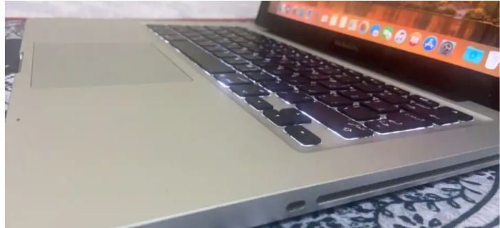 ASUS Transformer Book T100 detachable laptop 2in1 windows 10 like new-  MacBook Pro 2011ماك بوك...