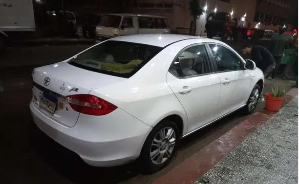 ميتسوبيشي باجيرو 2007 مستعملة-  جاك b15 كامله مانيوال رشه...