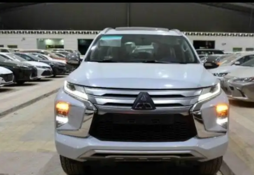 Lexus Rx 350 SUV 2018 GCC is very clean like brand new with warranty,Red 2018 model, This car has automatic transmission.GCC specs.CONTACT EMAIL: Mrharry1931@gm-  موستبيشي   مونتيرو السلام...