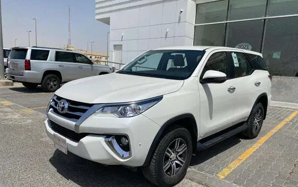 I am selling my neatly used 2017 Lexus lx 570, no accident and full option, expertly used, Gulf specification, The car is very efficient with low mileage. Inter-  تويوتا فورتنر موديل 2020...