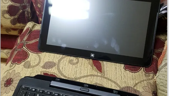 لابتوب خفيف وسريع ASUS ZenBook-  الابتوب شبه جديد استعمال...