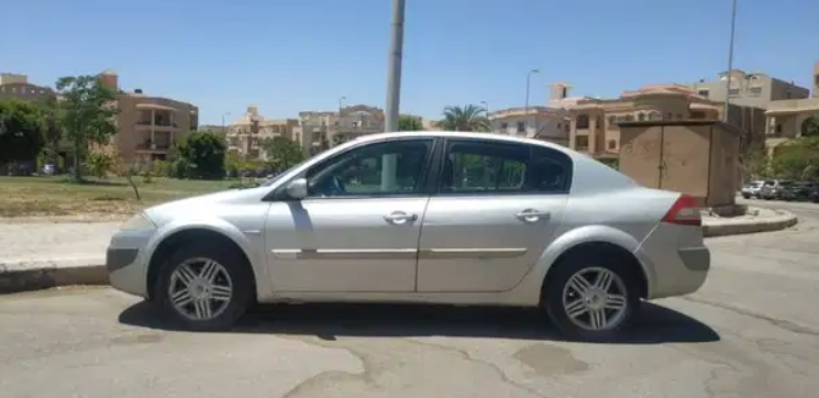 Toyota camry for sale-  ميجان ٢ موديل ٢٠٠٧ لون...